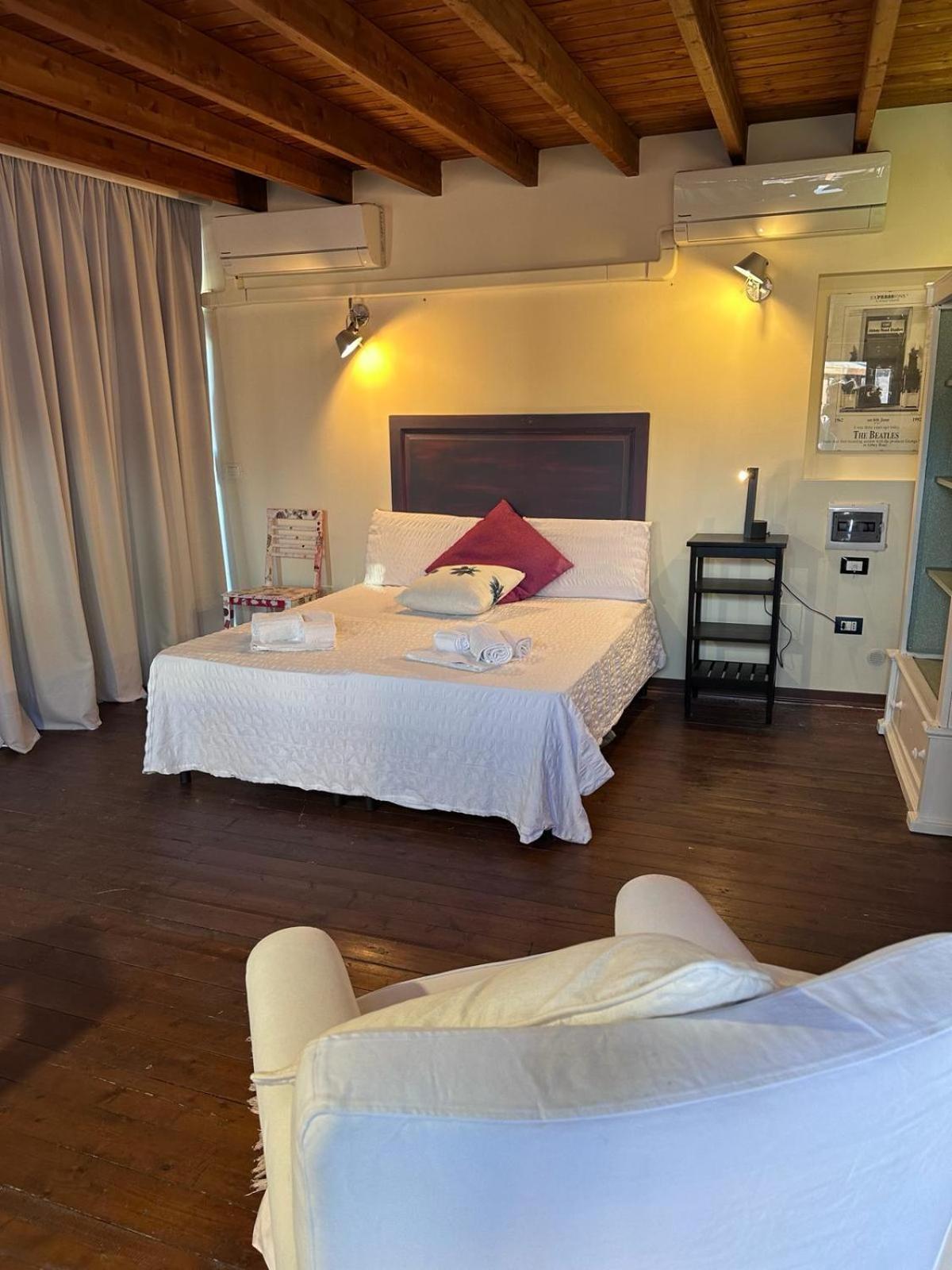 Villa Relax House 14 Aeroporto di Catania Fontana Rossa Esterno foto